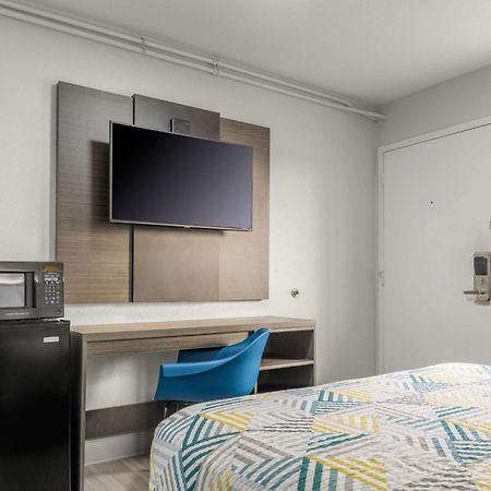 Home 6 Motel Топика Экстерьер фото