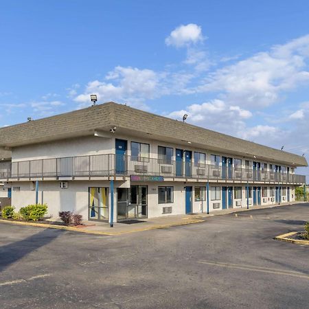 Home 6 Motel Топика Экстерьер фото