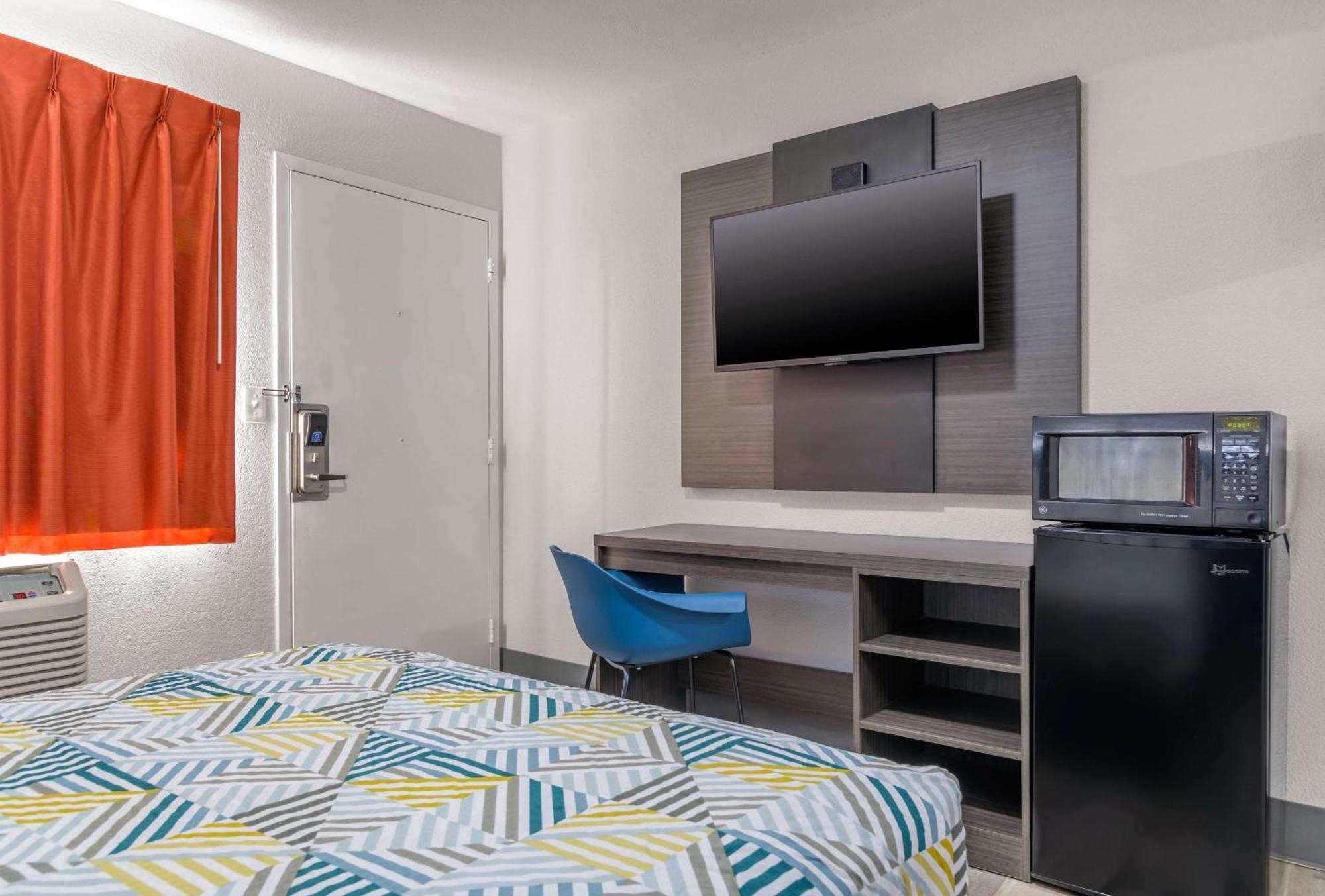 Home 6 Motel Топика Экстерьер фото