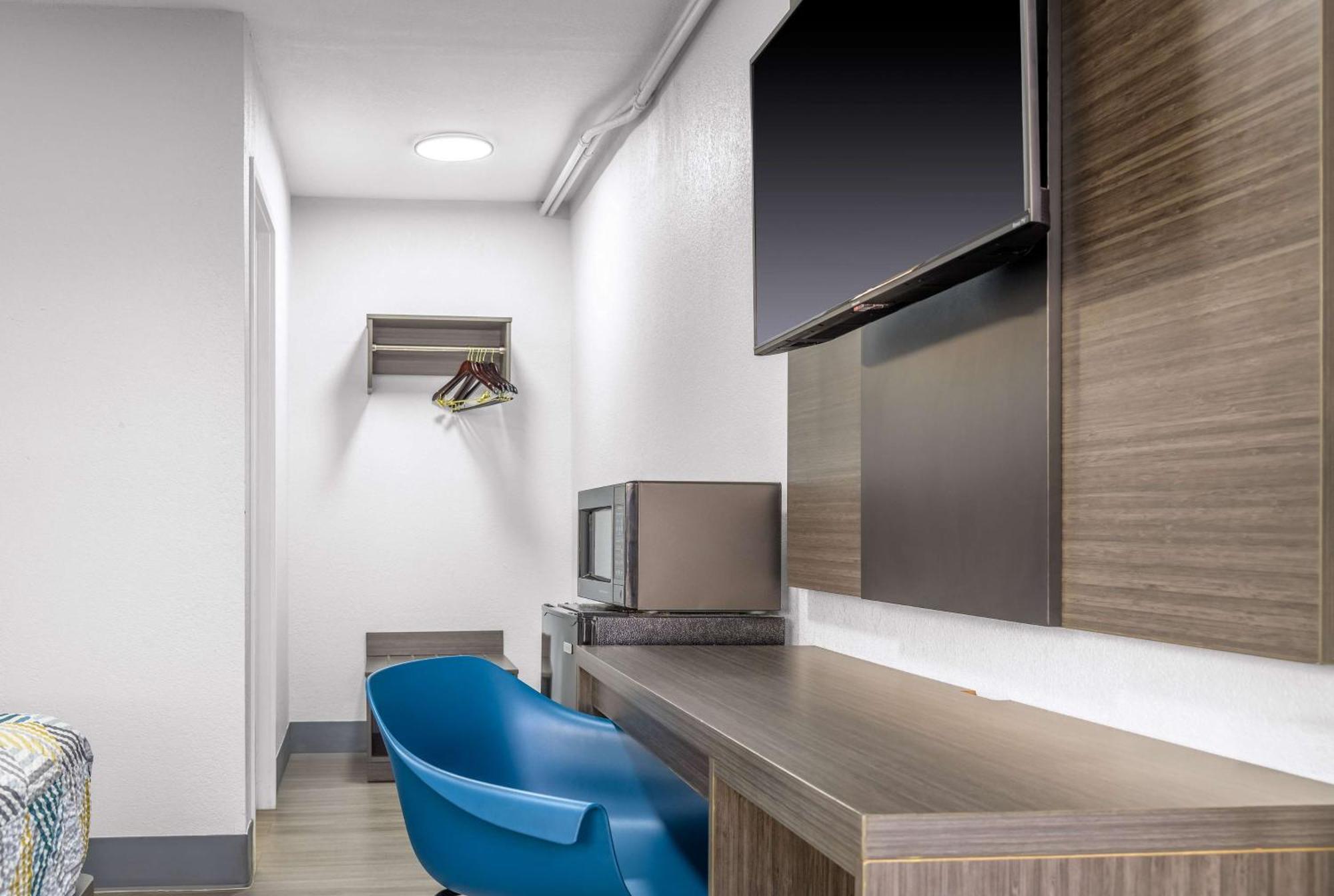 Home 6 Motel Топика Экстерьер фото