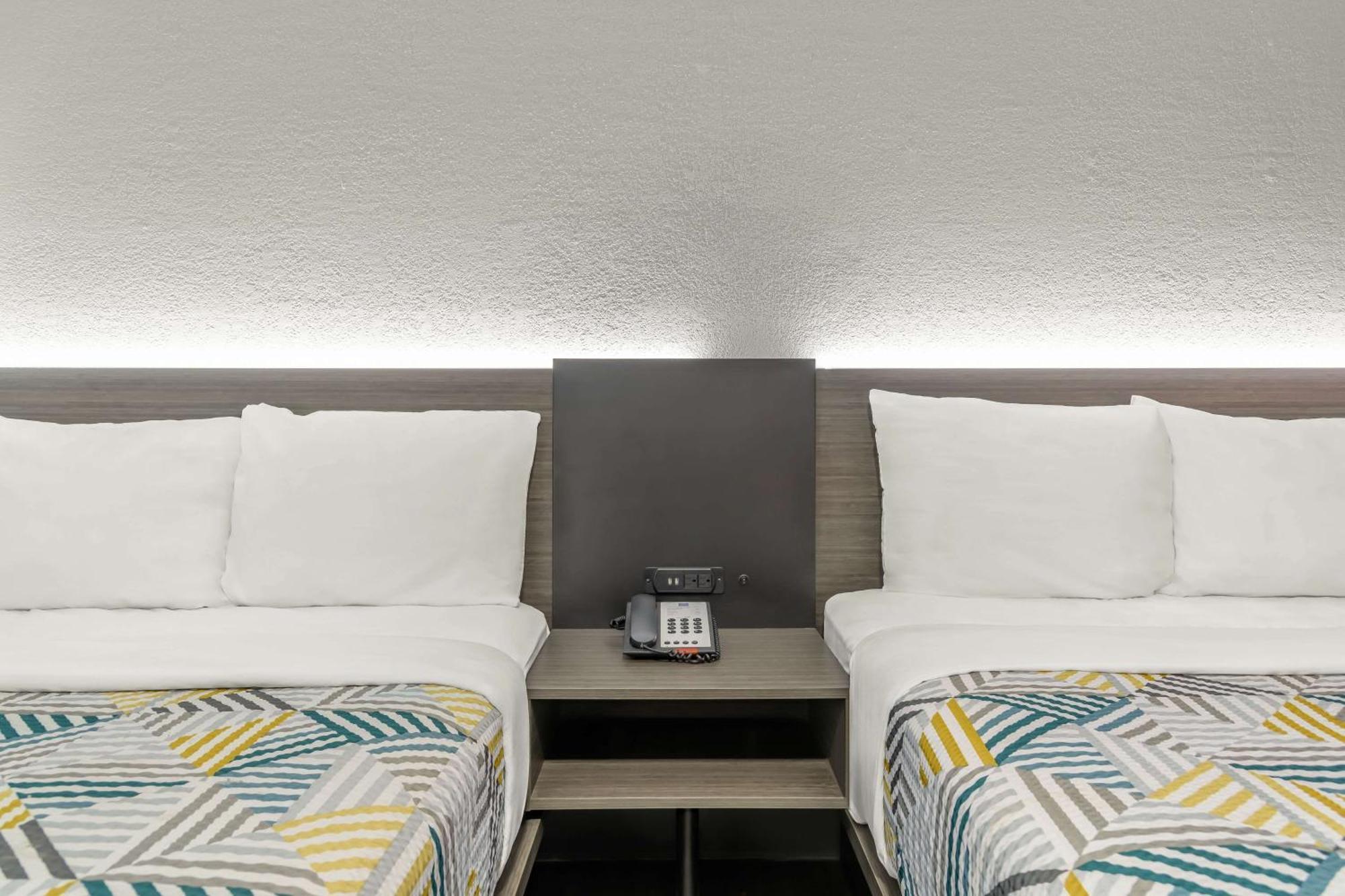Home 6 Motel Топика Экстерьер фото