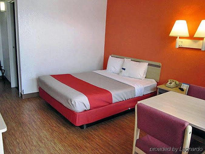 Home 6 Motel Топика Экстерьер фото