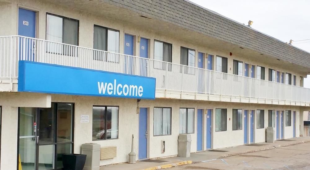Home 6 Motel Топика Экстерьер фото